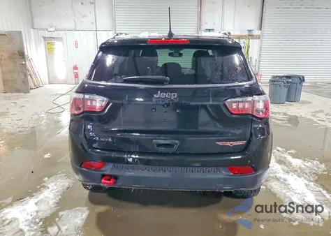 2017 Jeep Compass Trailhawk z USA, uszkodzony, nr VIN 3C4NJDDB4HT624744